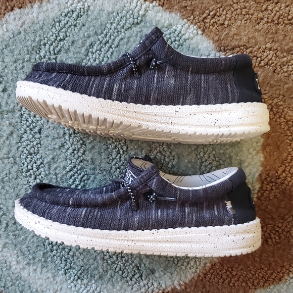 Hey Dude Wally Youth Stretch black/grey/white boys size 13 - Excellent used cond - Picture 2 of 9